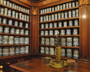 napoli_farmacia-incurabili-controspezieria